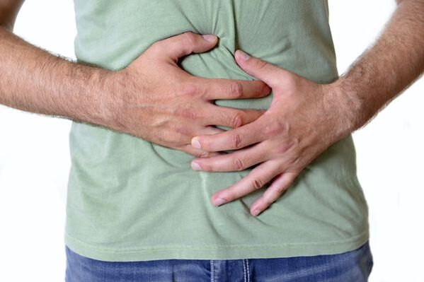 dolor abdominal debido a parásitos