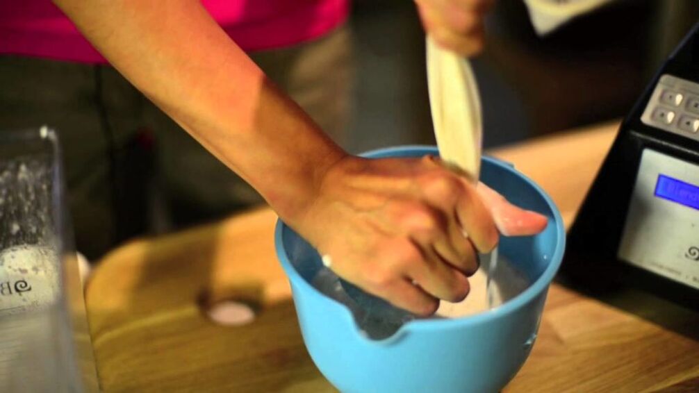 Preparación de leche a partir de semillas de calabaza para eliminar las lombrices en los niños. 